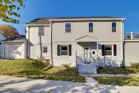 Washington, D.C., Vacation Rental | 7BR | 3BA | 2,406 Sq Ft | Steps Required