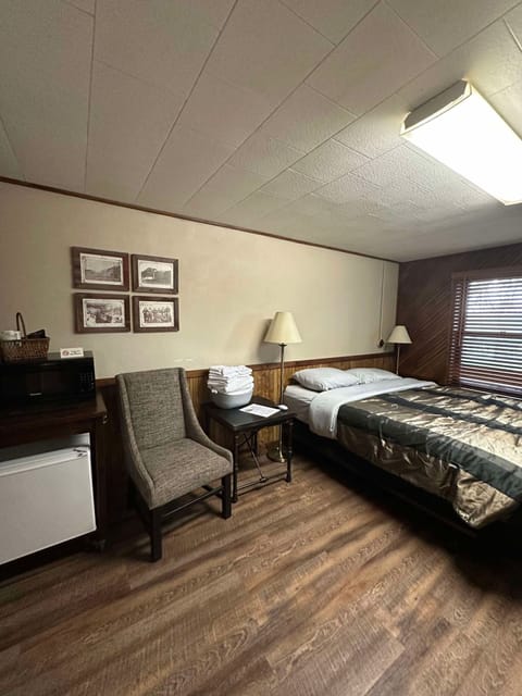 second picture of bed