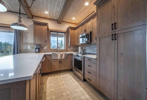 Fully equipped kitchen