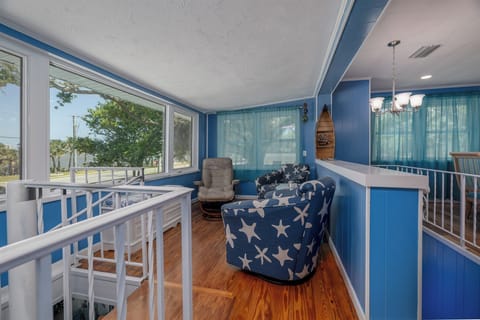 Second Floor Sitting Area (1)