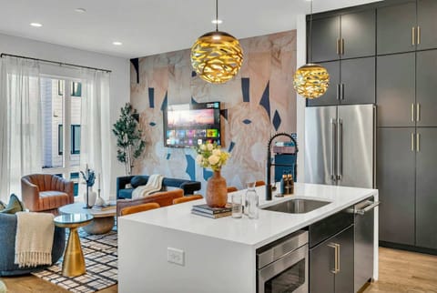 Elevate your stay in this stylish Nashville vacation home, featuring chic decor and a vibrant atmosphere. Perfect for larger groups or a bachelorette weekend, this space from Misfit Homes offers luxury and comfort. Reserve your stay today!