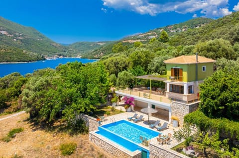 Beautiful villa with private pool and terrace with sea views