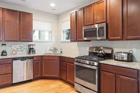 Fully equipped kitchen