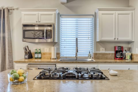 Fully equipped kitchen