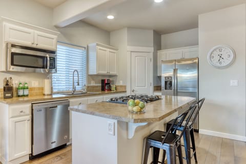 Create culinary delights in the fully equipped kithen