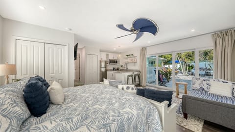 Private In Law Suite with Sofa bed -