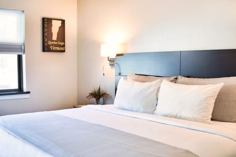 Premium bedding, down comforters, desk, blackout drapes