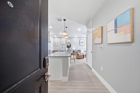 Entry to Unit