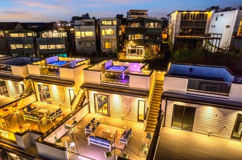 House | 8 bedrooms, high-speed internet