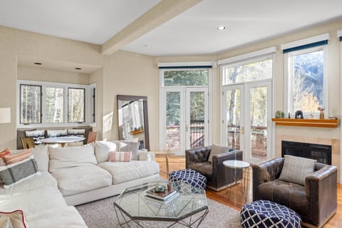 Pandora - Bear Creek Heights by Curate Telluride