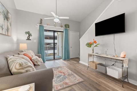 Welcome to Sugar Beach 355!