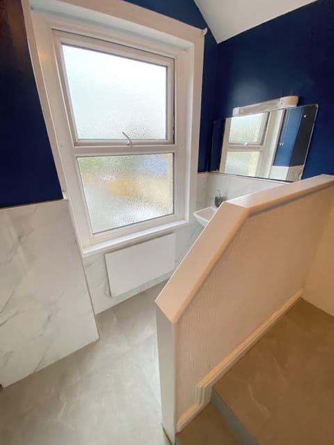 Economy Double Room | Bathroom | Shower, hair dryer, towels, soap