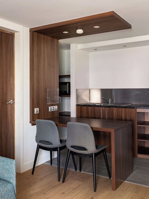 Suite, 1 Bedroom | Premium bedding, minibar, desk, laptop workspace