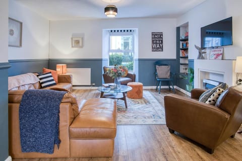 Lobster Cottage - 3 Bedroom Cottage - Tenby (24151)