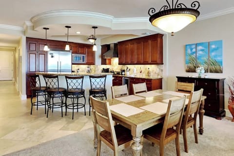 Dining Area - Bella Riva Resort Unit 205, Okaloosa Island Fort Walton Beach Florida Vacation Condo Rentals by Sunset Resort Rentals
