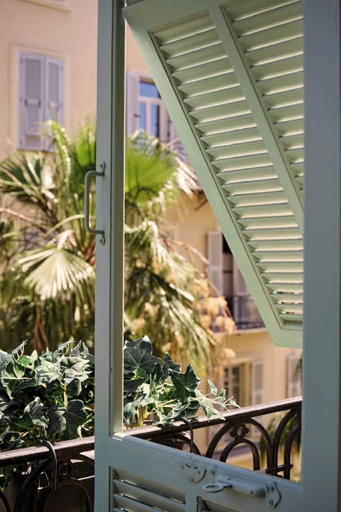 Superior Double Room | In-room safe, desk, free WiFi, bed sheets
