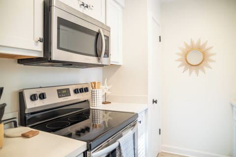 Full kitchen for cooking meals