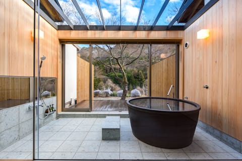 Standard Double Room, Garden View | Bathroom | Slippers, bidet