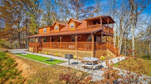 A real log cabin- get the true Smokies experience!