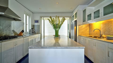 Luxury Villa, Pool View | 5 bedrooms, in-room safe