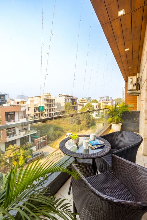 Deluxe Room with Free WiFi | City view