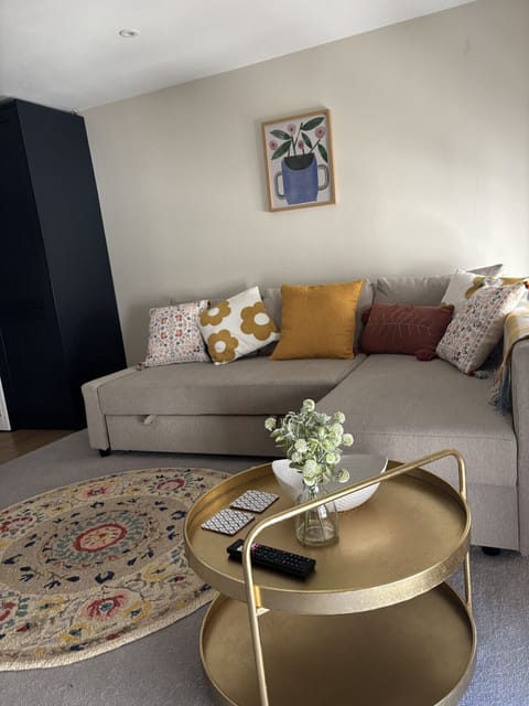 Hop Loft Living room