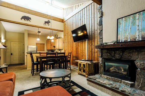 Welcome to Cozy Winter Park Mountain Cabin