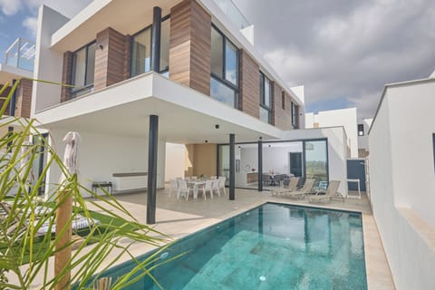 Villa Marie, Beautiful 5BDR Protaras Villa. Close to the Beach