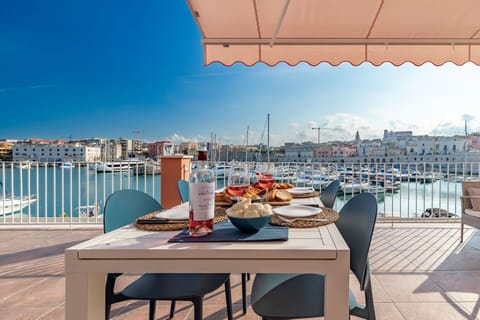 Balcony / Terrace / Patio