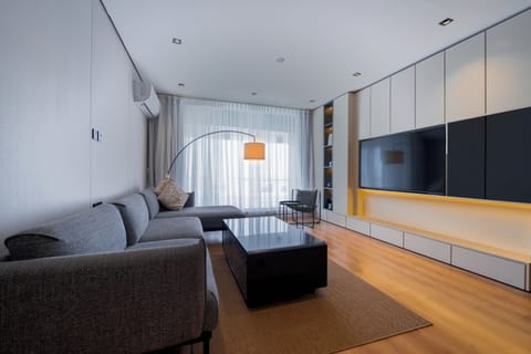 50-inch Smart TV with satellite channels, TV