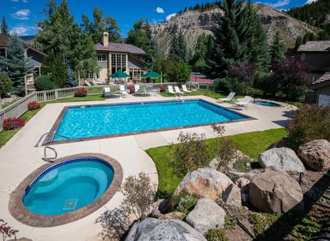 House, 4 Bedrooms | Pool | Outdoor pool