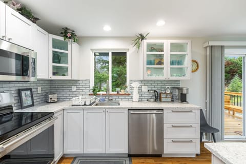 With a complete set of appliances and tools for real cooking. Whether you’re reheating or roasting, this kitchen can handle it.