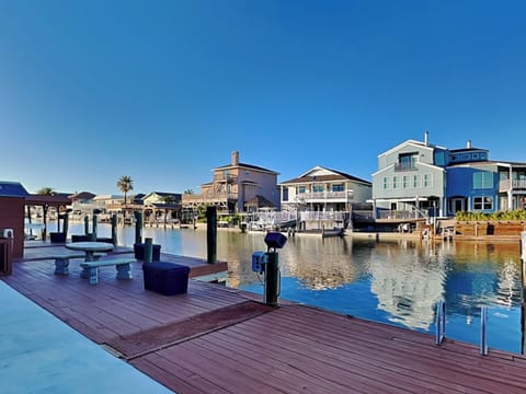 Welcome To Pirate's Paradise