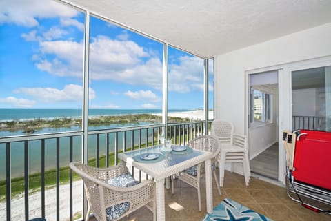 Sand Caper 406 balcony