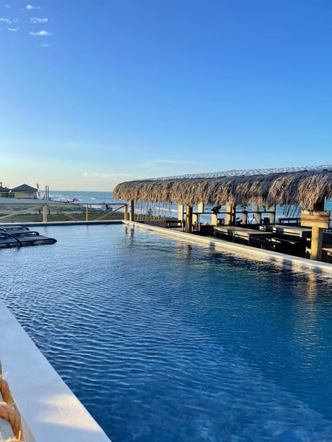 2 outdoor pools