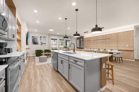 16252 St Martin Street (9).jpg