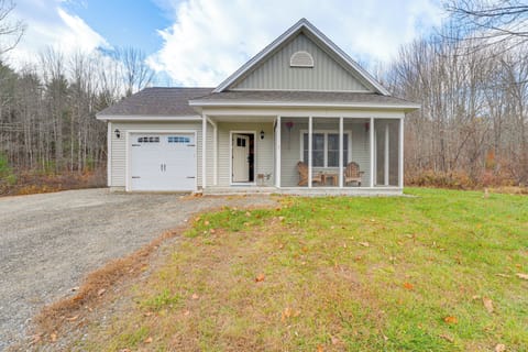 Bridgton Vacation Rental | 2BR | 1.5BA | 960 Sq Ft | 3 Steps to Enter