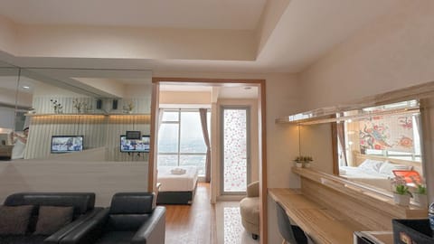 Deluxe Studio | Living area