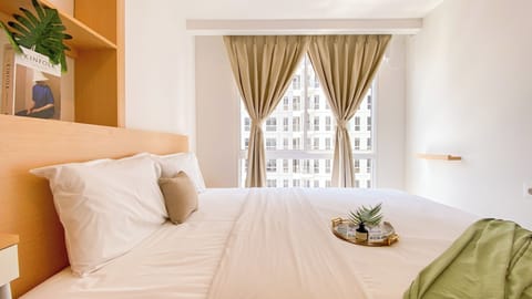 Deluxe Apartment | 2 bedrooms, desk