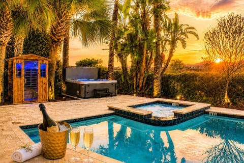 🌴 Luxury Wellness Retreat! Relax in your private heated pool & spa, enjoy the top-of-the-line 38-jet Master Spa hot tub, and rejuvenate in the 3-person outdoor infrared sauna — all surrounded by lush tropical privacy 💦✨🧖‍♀️