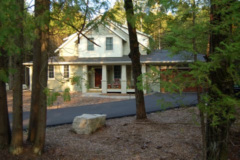 Brand new build surrounded by wildlife 