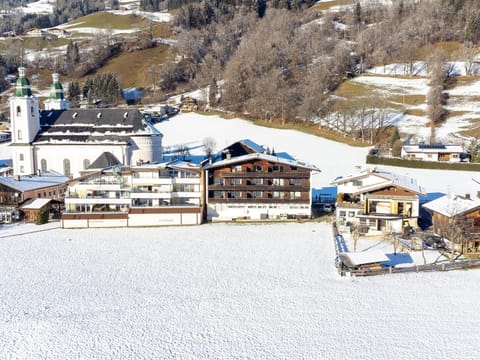 Holiday Home Exterior [winter]