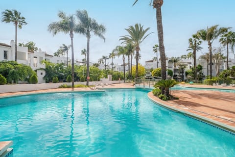 Holiday Home Swimming Pool