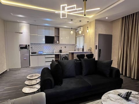 Family Apartment, Balcony, City View | Living area