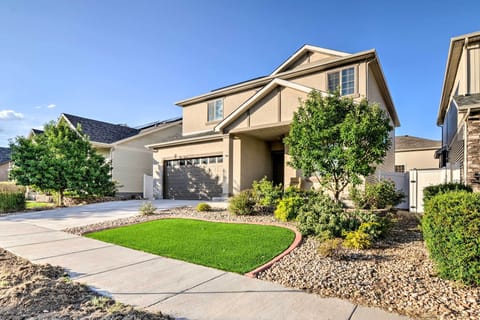 House (5 Bedrooms) | Front of property