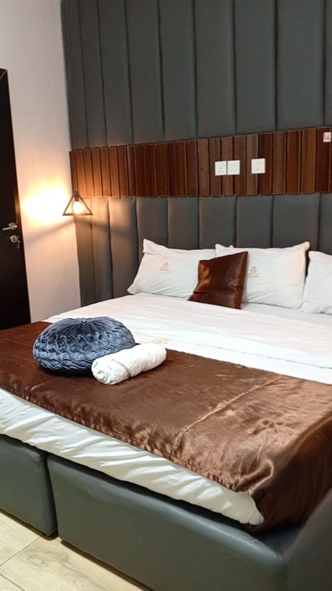 Standard Room | Desk, laptop workspace, soundproofing, free WiFi