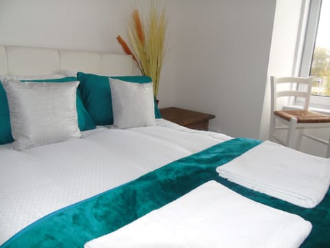 Bedroom 1 (Double) (1)