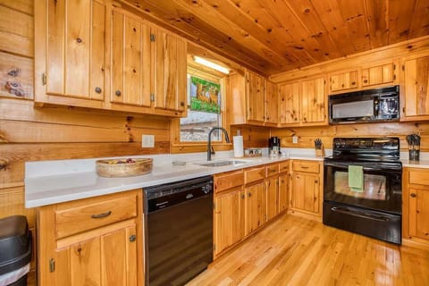 Large open kitchen with ample cabinet and counter space