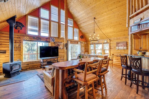 House (4 Bedrooms) | Interior
