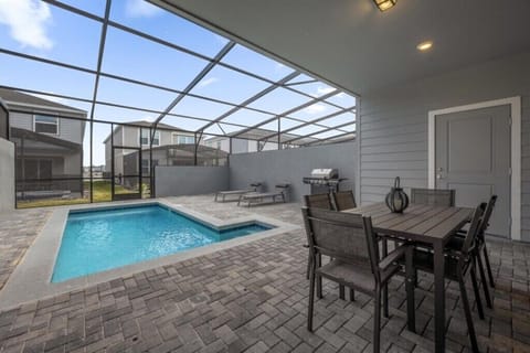 1288 Blue Island Drive (25).jpg